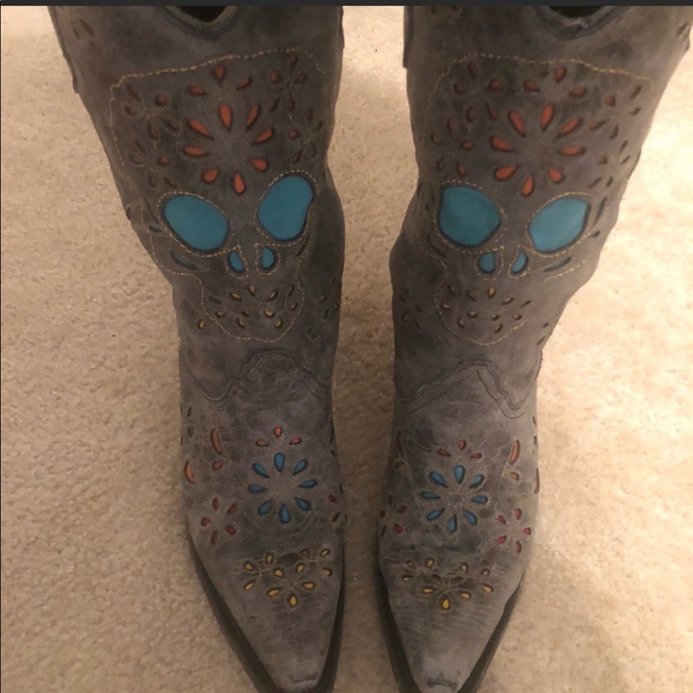 Skull cowboy boots